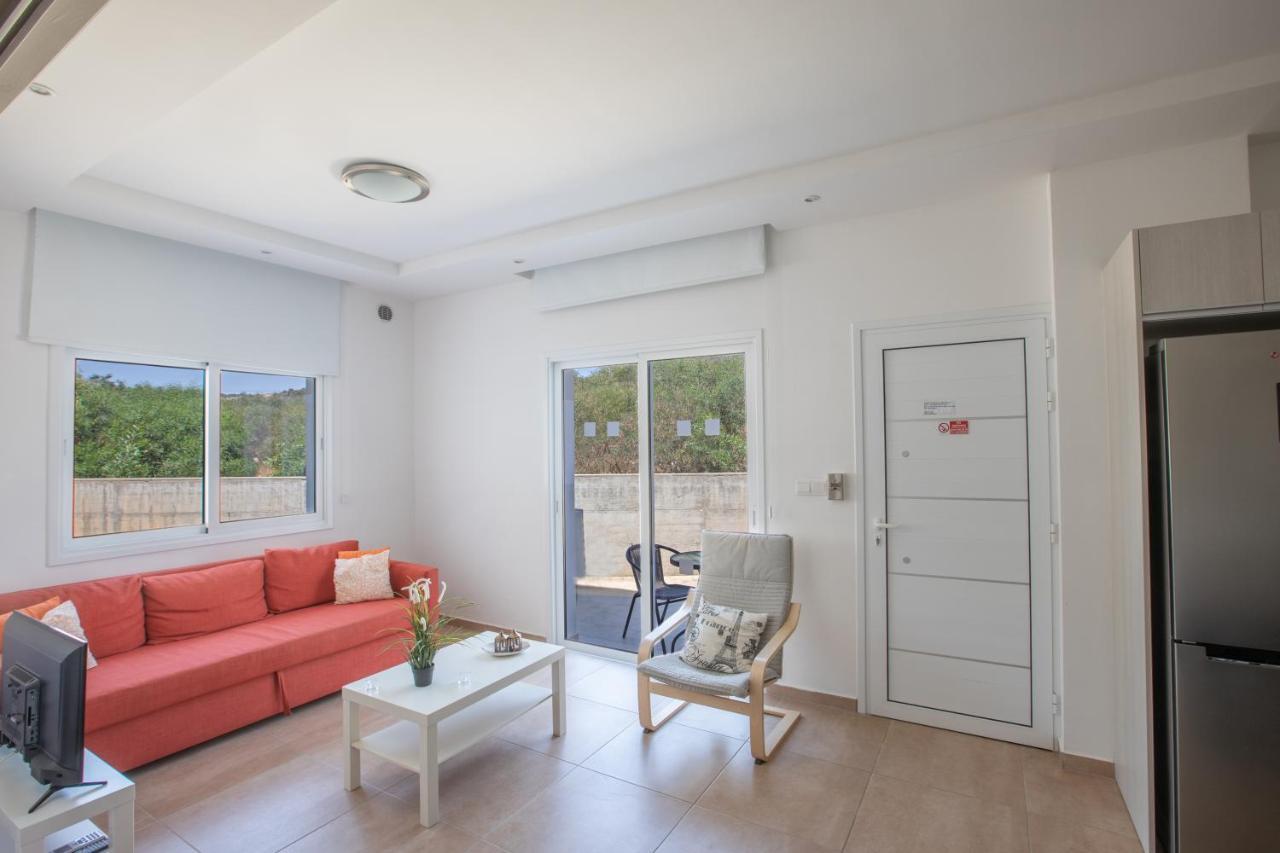 Panayia Sea View Apts โปรทาราส ภายนอก รูปภาพ