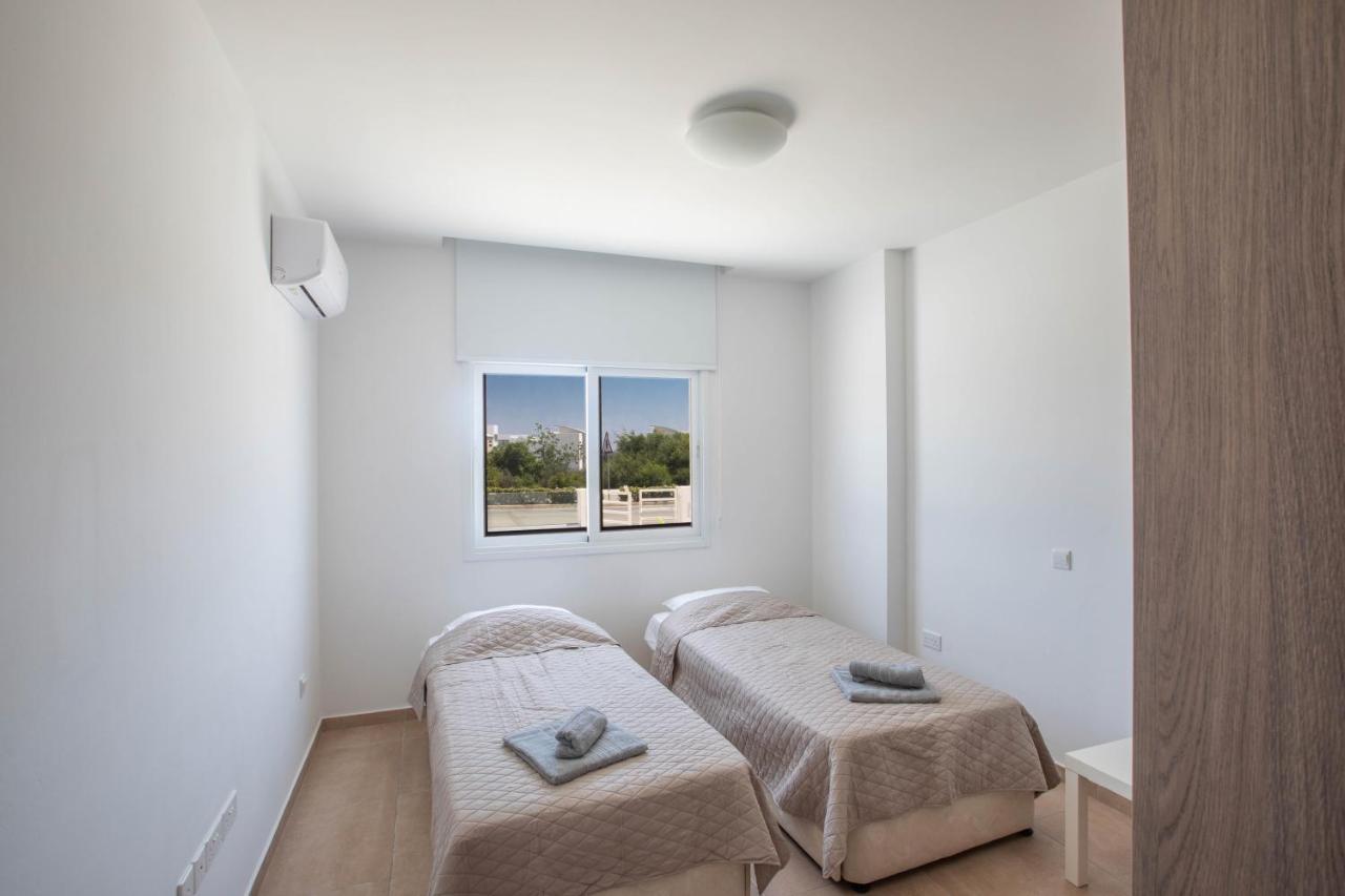 Panayia Sea View Apts โปรทาราส ภายนอก รูปภาพ